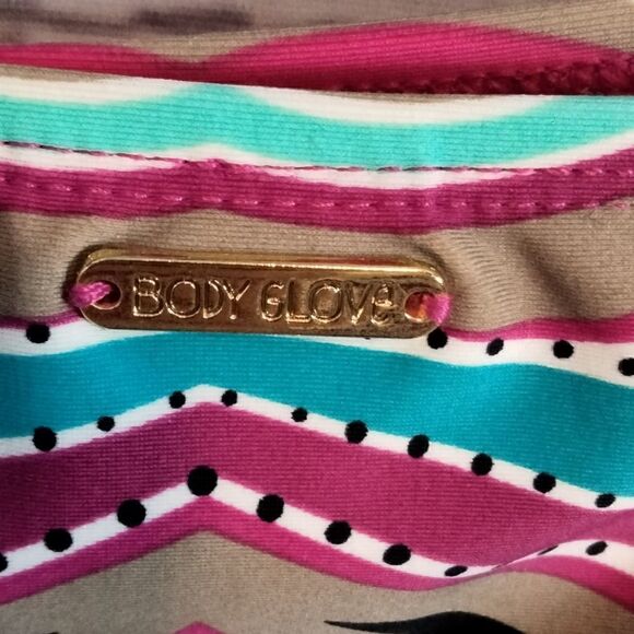 New Without tags. "Body Glove" woman's bikini bottoms - Picture 5 of 12
